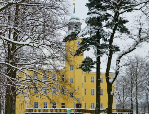 Mitglieder Versammlung im Schloss